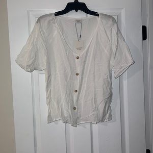 NWT Jacqueline de Yong white button shirt